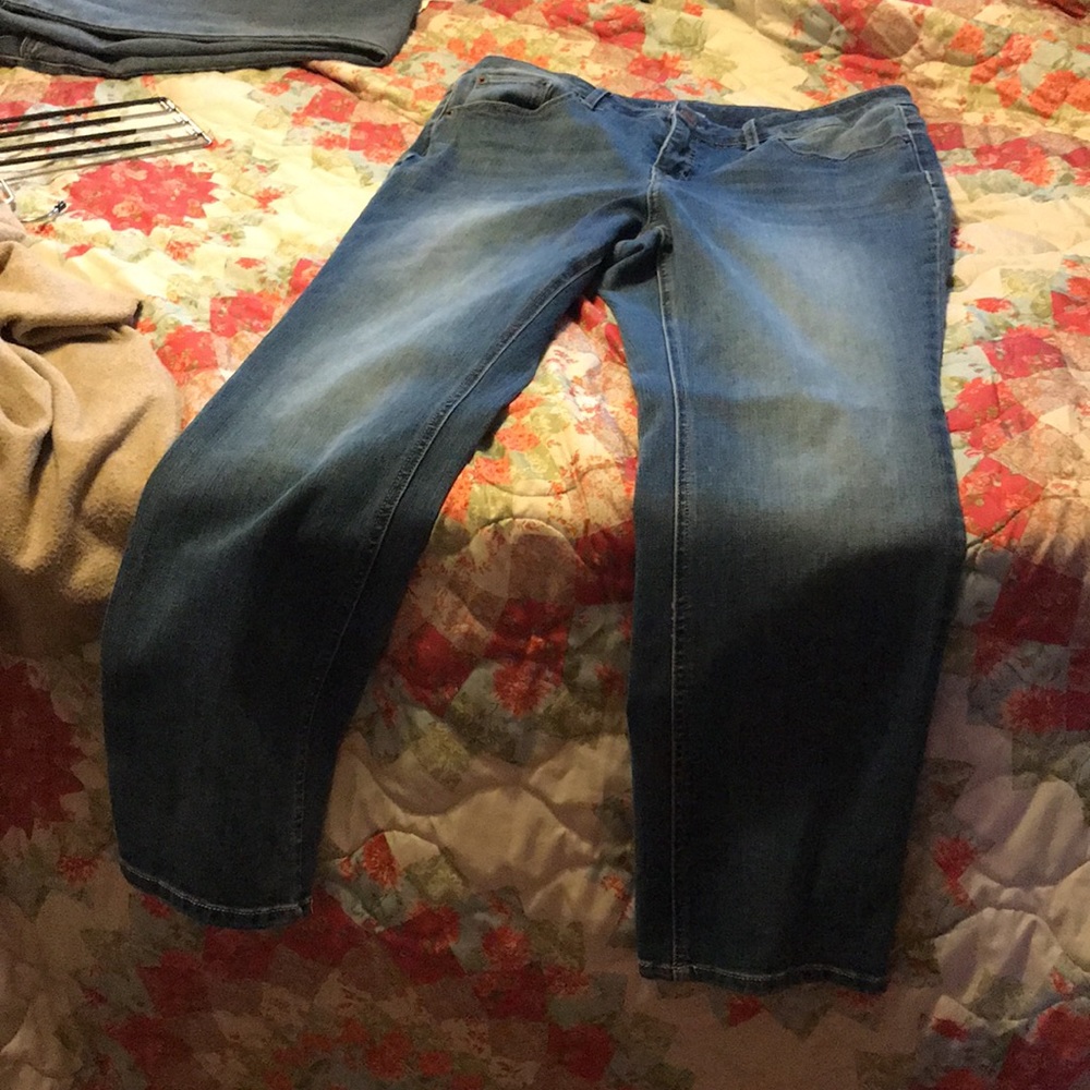 Jeans - Picture 2 of 3